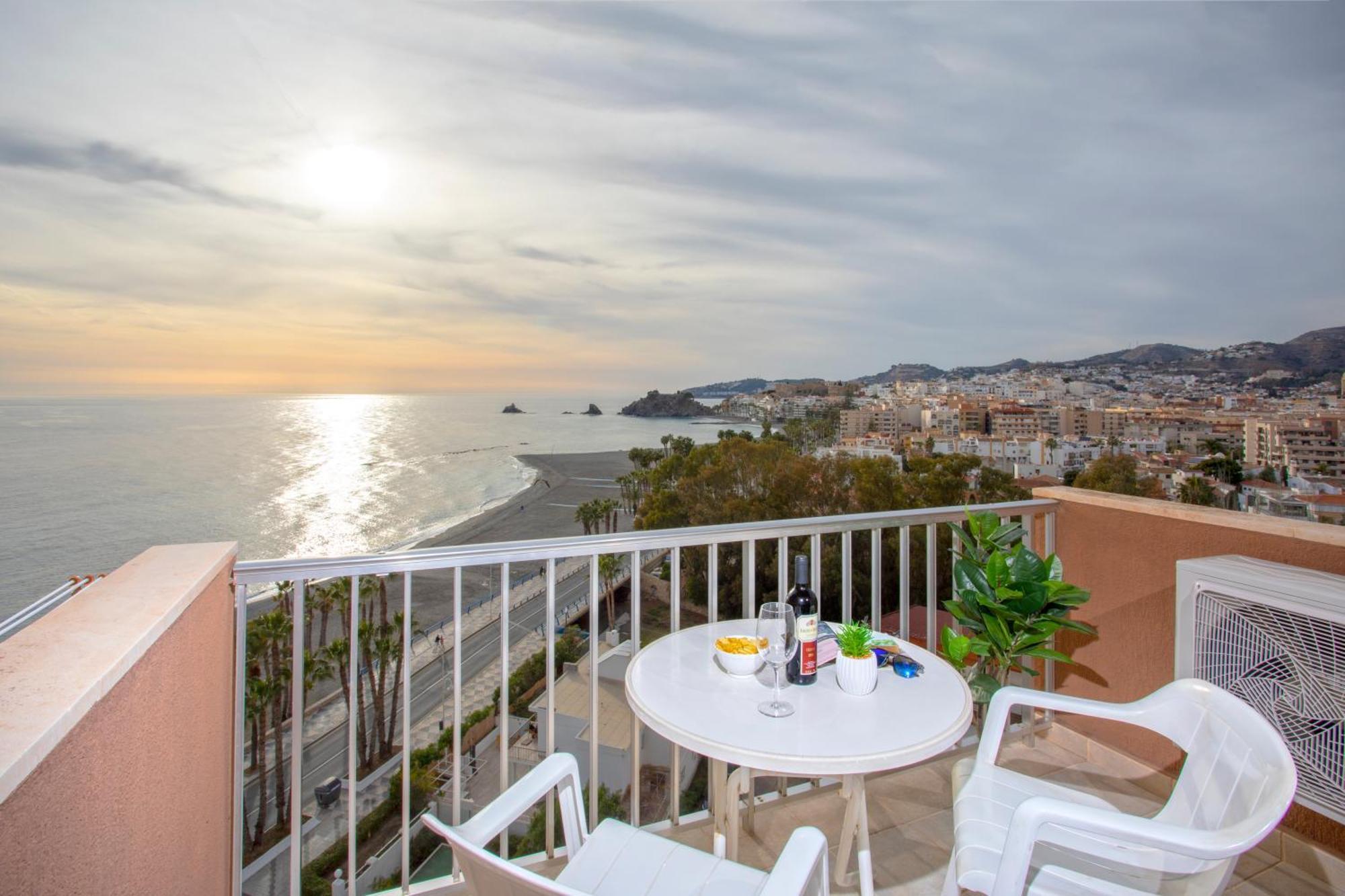 Almuñécar 1003 - Seafront Apartment On El Paseo - Air Conditionning - Wi-Fi - Smart Tv מראה חיצוני תמונה